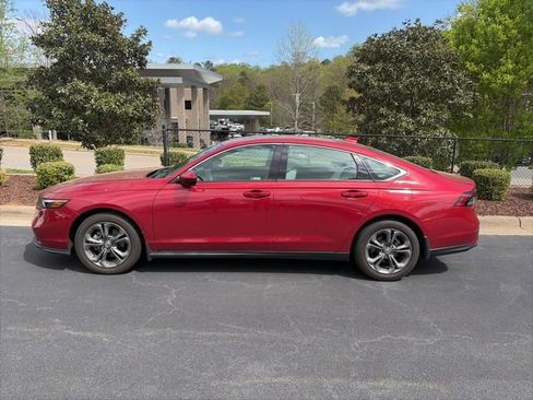 Used 2023 Honda Accord EX image 6