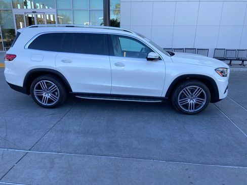 Used 2022 Mercedes-Benz GLS 450 4MATIC image 5