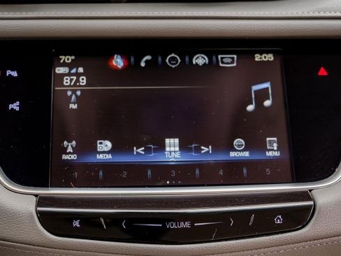 Used 2018 Cadillac XT5 Premium Luxury w/ Driver Assist Package image 29