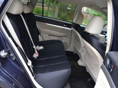 Used 2012 Subaru Outback 2.5i Premium w/ All-Weather Pkg image 28