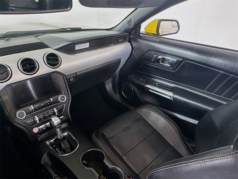 Used 2017 Ford Mustang GT Premium image 11