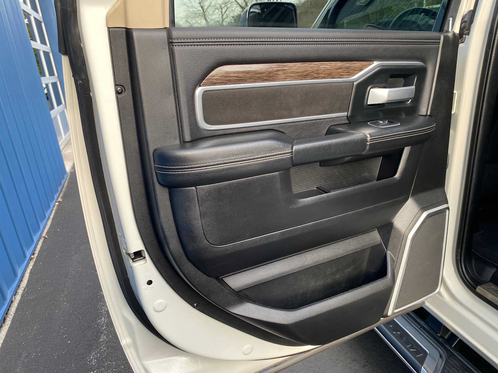 Used 2020 RAM 2500 Laramie AWD/4WD image 43