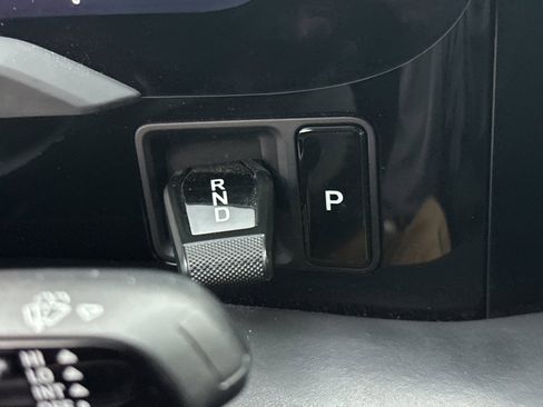 Used 2022 Porsche Taycan 4S image 21