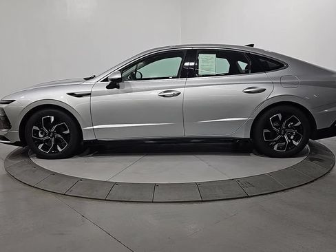 Certified 2025 Hyundai Sonata SEL AWD/4WD image 2
