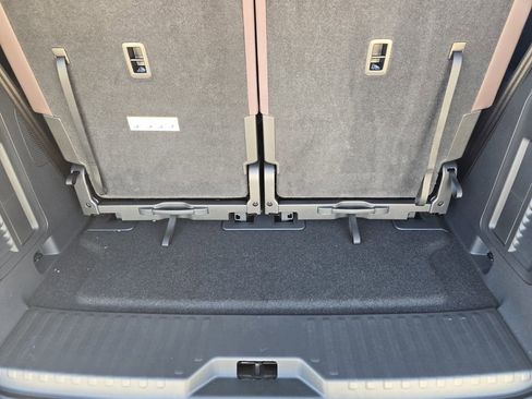 New 2025 Volkswagen ID. Buzz Pro S image 23