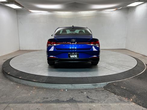 Used 2023 Hyundai Elantra SEL w/ Convenience Package image 5