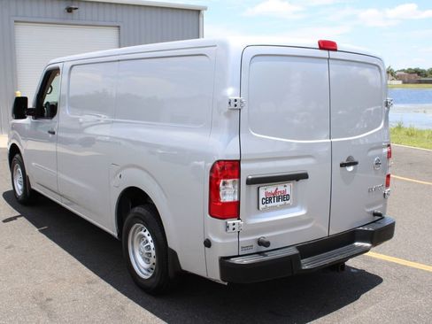 Used 2021 Nissan NV 1500 S w/ Vinyl Seat Package RWD image 3