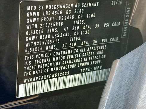 Used 2015 Volkswagen Tiguan S image 41