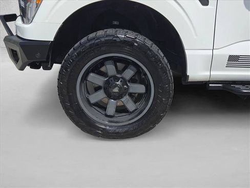 Used 2022 Ford F150 XLT w/ Equipment Group 302A High AWD/4WD image 23
