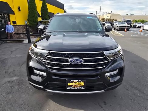 Used 2020 Ford Explorer XLT w/ Equipment Group 202A AWD/4WD image 21