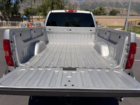 Used 2013 Chevrolet Silverado 2500 LT w/ Interior Plus Package AWD/4WD image 17