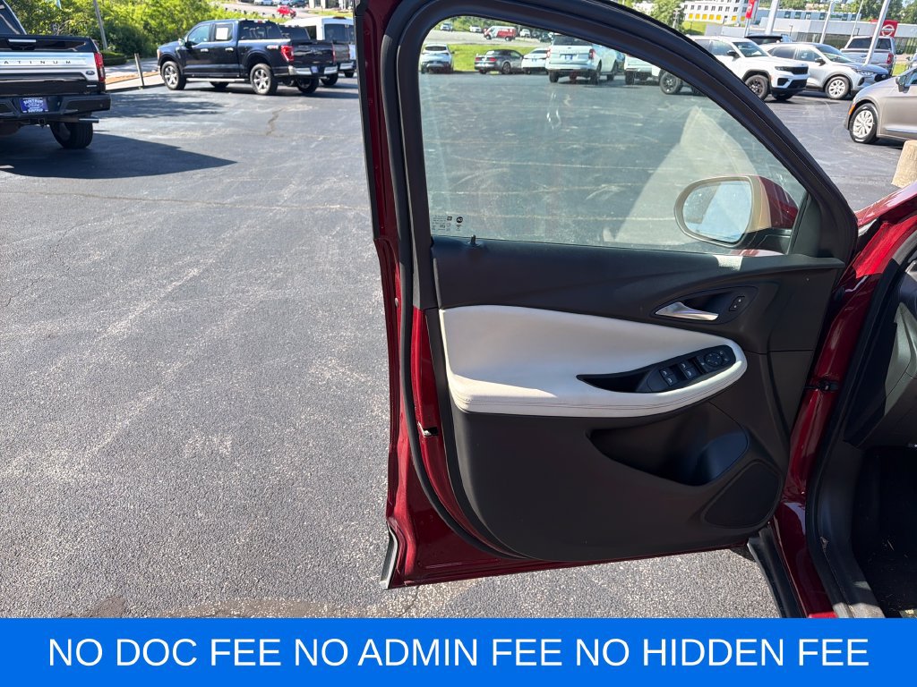 Used 2024 Buick Encore GX Preferred FWD image 11