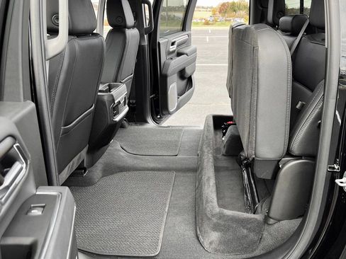 Used 2025 GMC Sierra 2500 Denali image 18