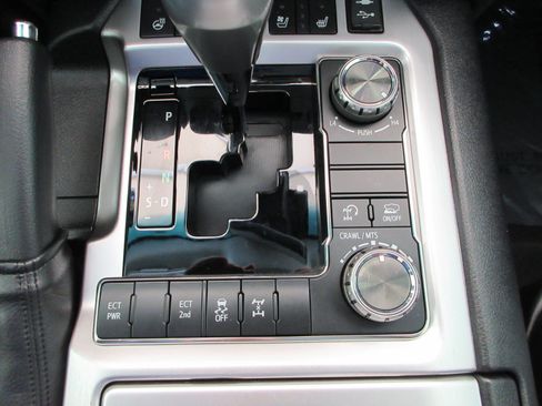 Used 2021 Toyota Land Cruiser AWD/4WD image 54
