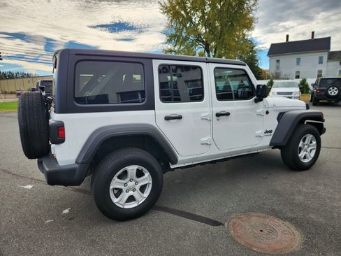 Used 2022 Jeep Wrangler Unlimited Sport image 17