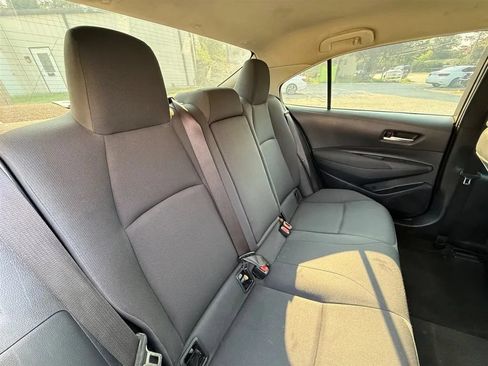 Used 2021 Toyota Corolla LE FWD image 25