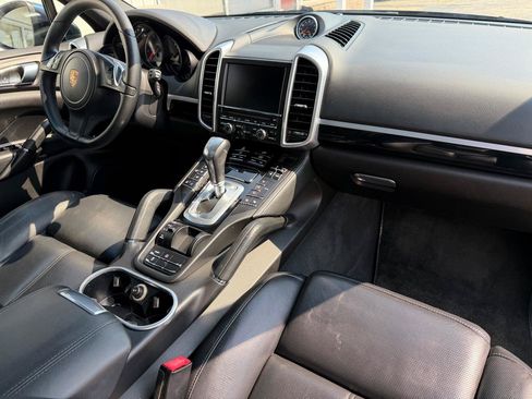 Used 2014 Porsche Cayenne AWD/4WD image 19