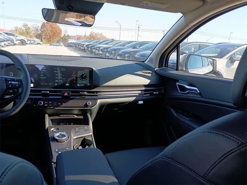 New 2026 Kia Sportage EX w/ EX Panoramic Sunroof Package image 11