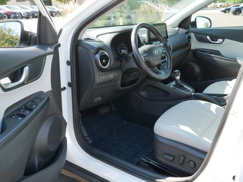 Used 2023 Hyundai Kona SEL w/ Convenience Package FWD image 11
