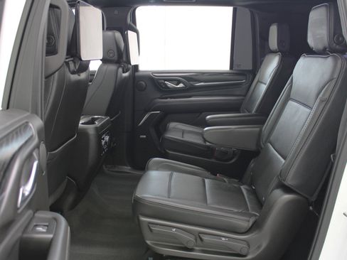 Used 2021 GMC Yukon XL Denali w/ Denali Ultimate Package image 39