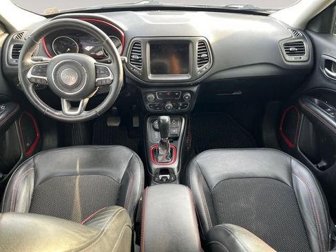 Used 2019 Jeep Compass Trailhawk image 10