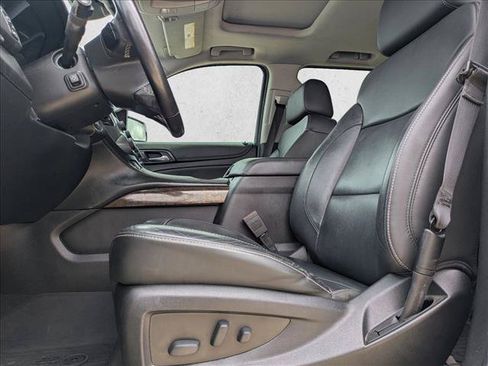 Used 2020 Chevrolet Suburban LT w/ RST Edition RWD image 16