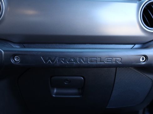 Used 2023 Jeep Wrangler Sport S image 11