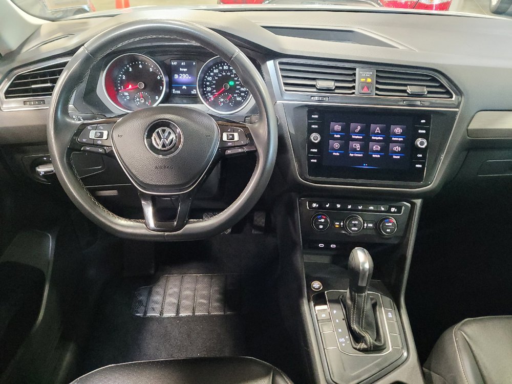 Used 2021 Volkswagen Tiguan SE w/ Panoramic Sunroof Package FWD image 22