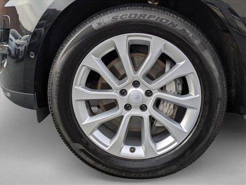 Certified 2025 Land Rover Range Rover Sport SE image 25