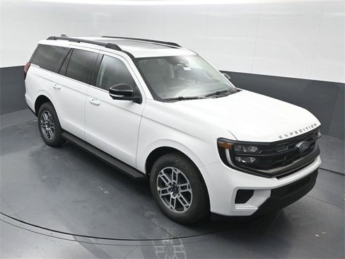 New 2025 Ford Expedition Active image 39