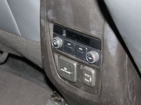 Used 2022 Buick Enclave Premium image 28