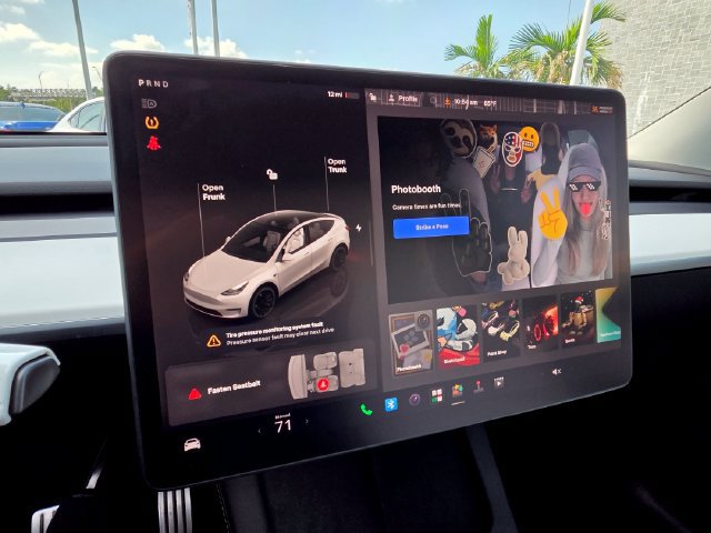 Used 2022 Tesla Model Y Performance AWD/4WD image 35