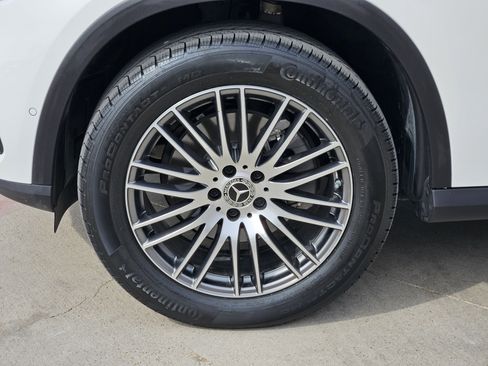 Certified 2026 Mercedes-Benz GLC 300 4MATIC image 11