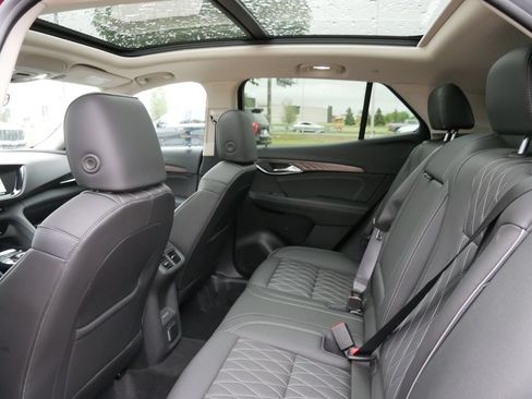 Used 2023 Buick Envision Avenir AWD/4WD image 10
