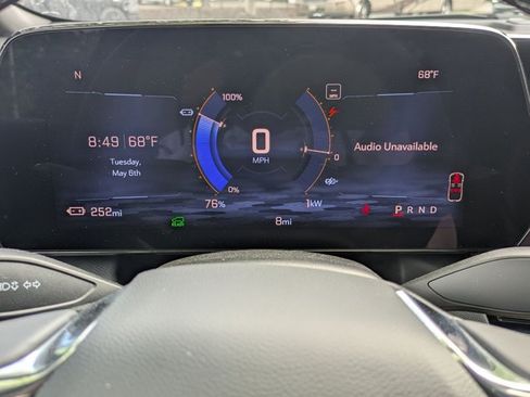 New 2025 Chevrolet Equinox EV LT w/ LPO, Blackout Package AWD/4WD image 11
