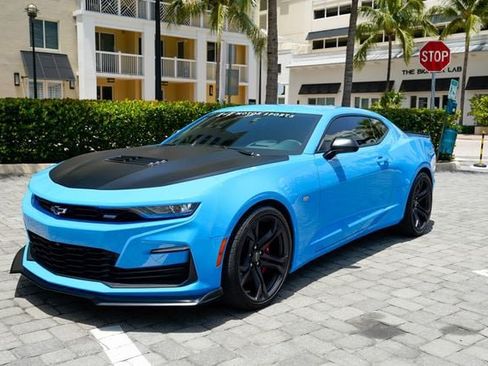 Used 2022 Chevrolet Camaro SS RWD image 2