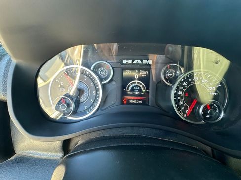 Used 2024 RAM 2500 Tradesman AWD/4WD image 15