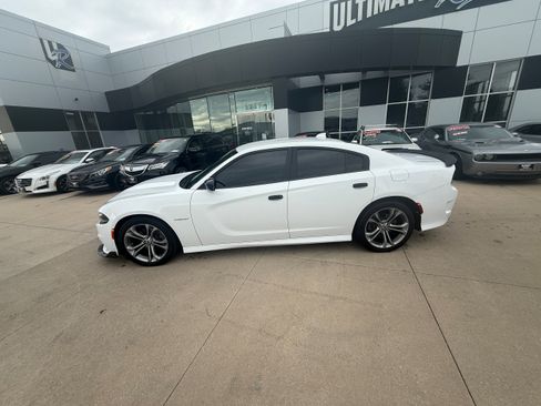 Used 2021 Dodge Charger R/T RWD image 4