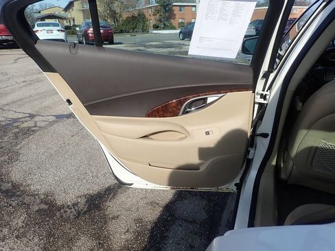 Used 2012 Buick LaCrosse Premium image 14