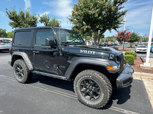 Used 2022 Jeep Wrangler Sport AWD/4WD image 3
