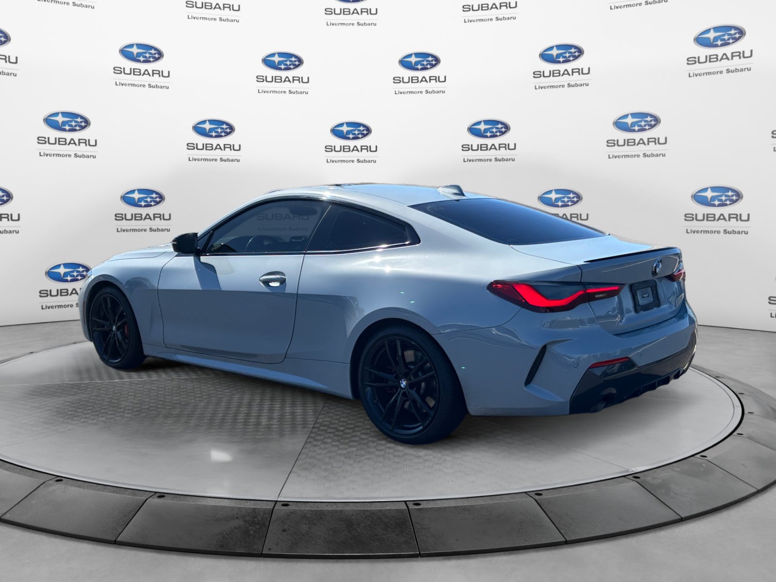 Used 2023 BMW 430i Coupe w/ M Sport Package RWD image 4