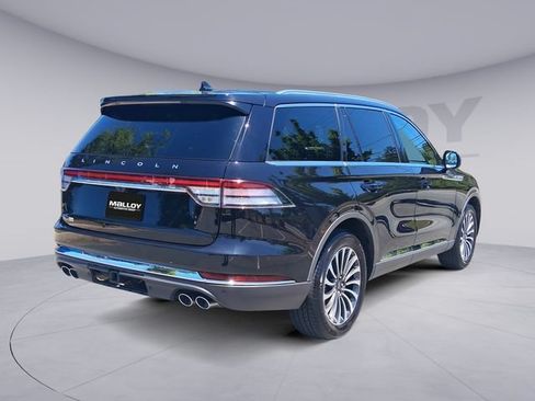 Used 2023 Lincoln Aviator AWD w/ Premium Package image 5