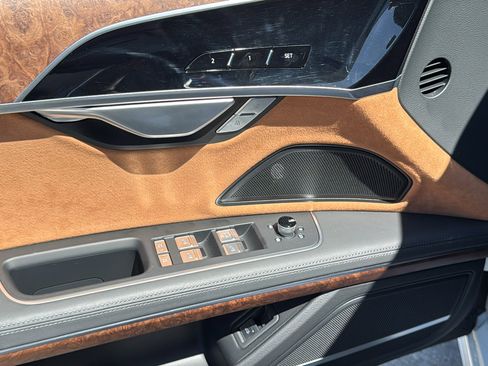 Used 2025 Audi A8 L 3.0T image 13