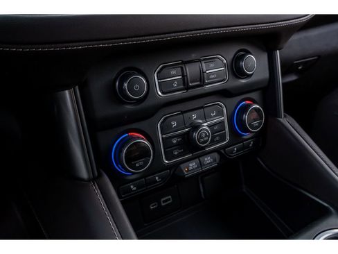 Used 2022 Chevrolet Tahoe LT w/ Luxury Package image 23