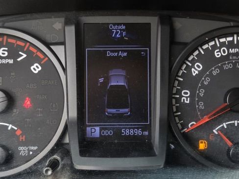 Used 2020 Toyota Tacoma SR image 18