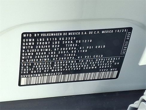 New 2026 Volkswagen Tiguan SE R-Line image 11