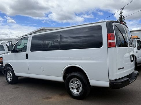 Used 2023 Chevrolet Express 3500 LS RWD image 8