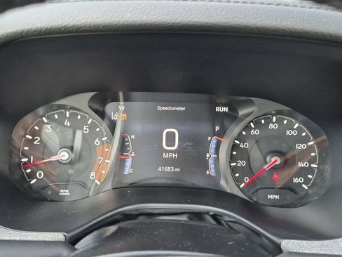 Used 2025 Jeep Compass Latitude w/ Sun & Sound Group AWD/4WD image 16