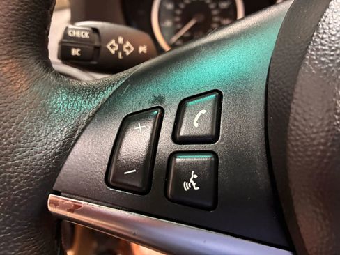 Used 2005 BMW 645Ci Convertible image 22