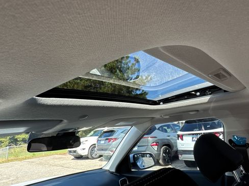 New 2026 Hyundai Venue SEL image 13